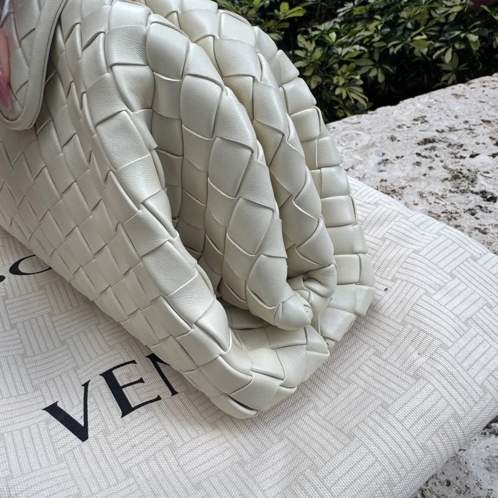 Bottega Veneta pouch lauren 1980 Ivory Cream Woven Wristlet - Picture 2 of 8